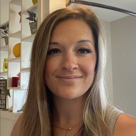 Meet your Posher, Brookelyn - Picture 1 of 1